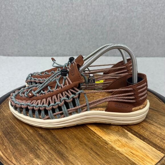 Keen Uneek II Sandals Men\'s 9 Harvest Brown Blue Outdoor Water Trail